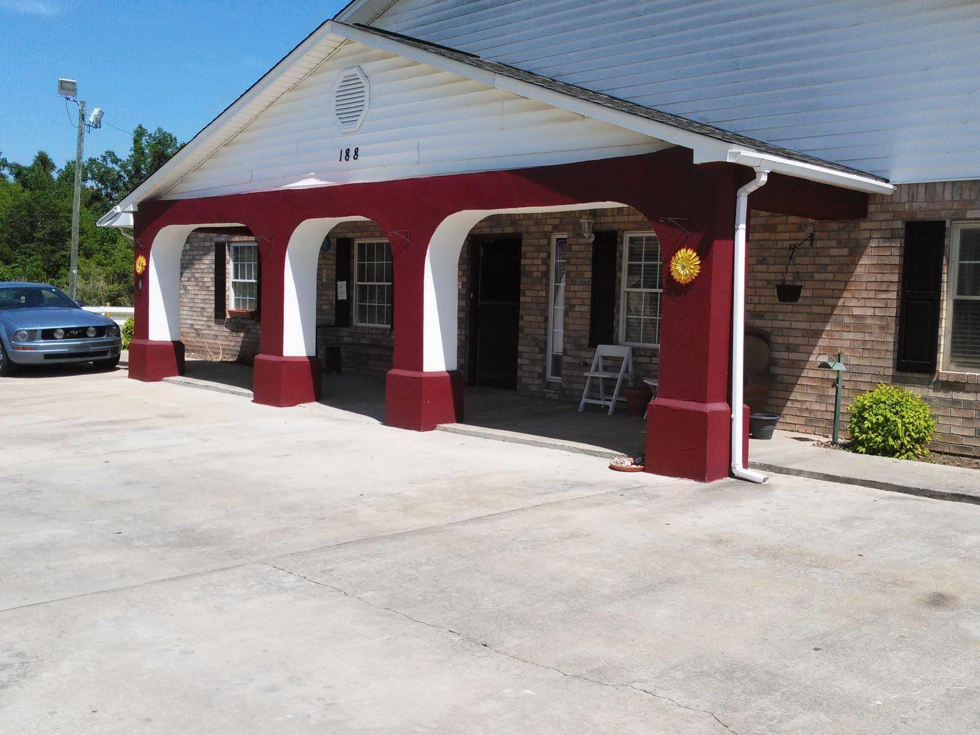 Countryside Inn Harleyville Exterior photo